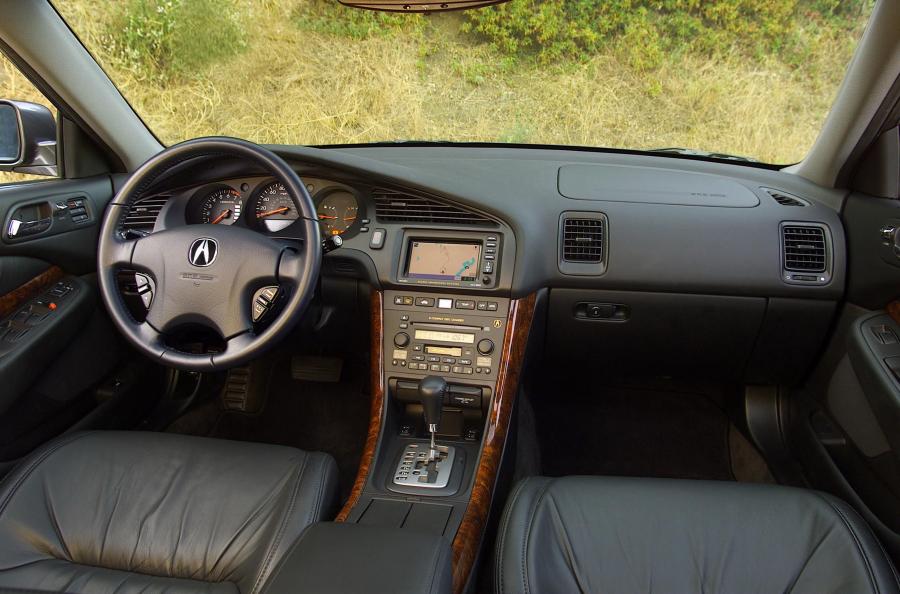 Торпедо Acura TL 3.2 2002 года  (фото 6 из 28)